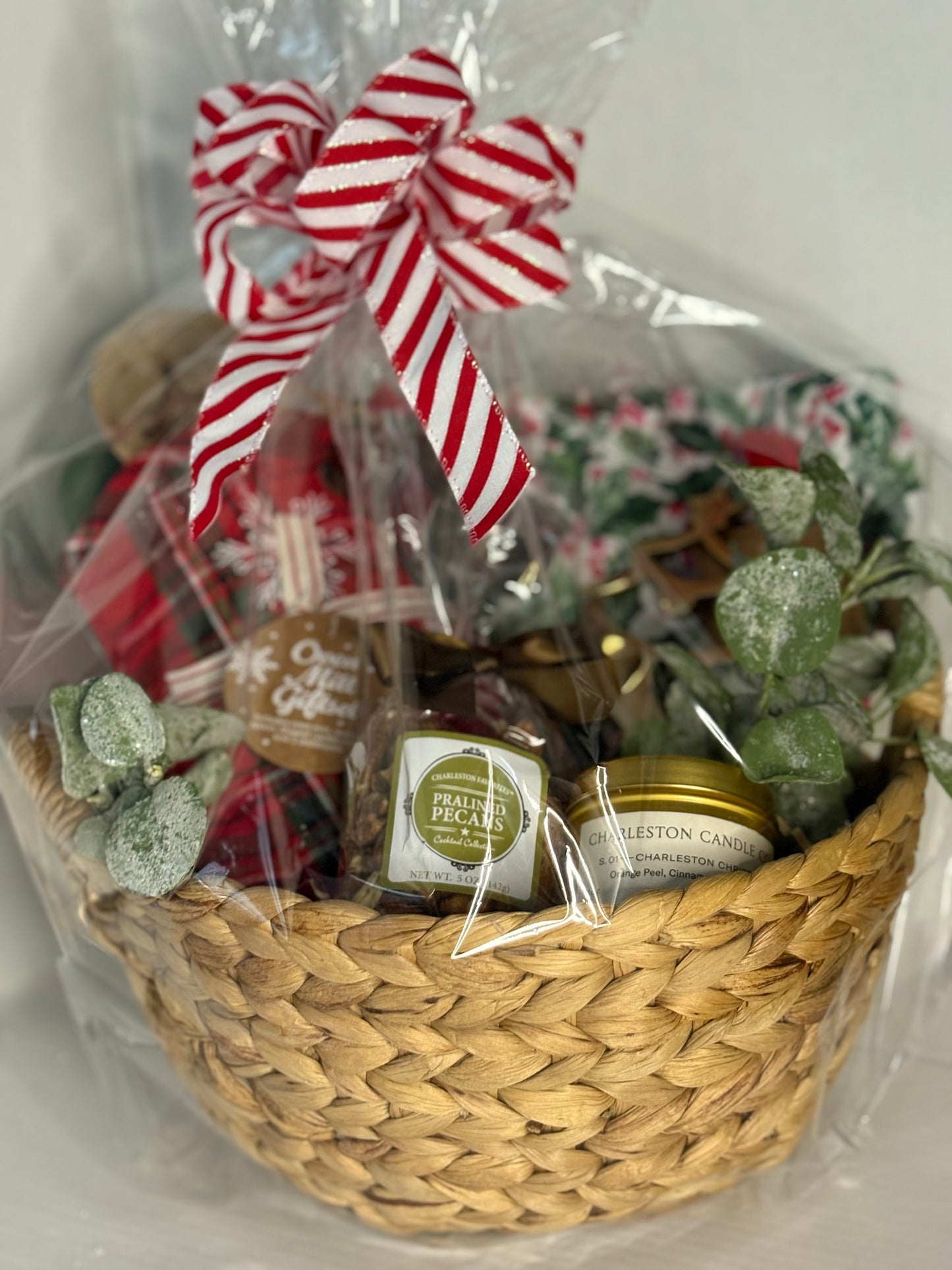 Holiday Cheer Christmas Basket